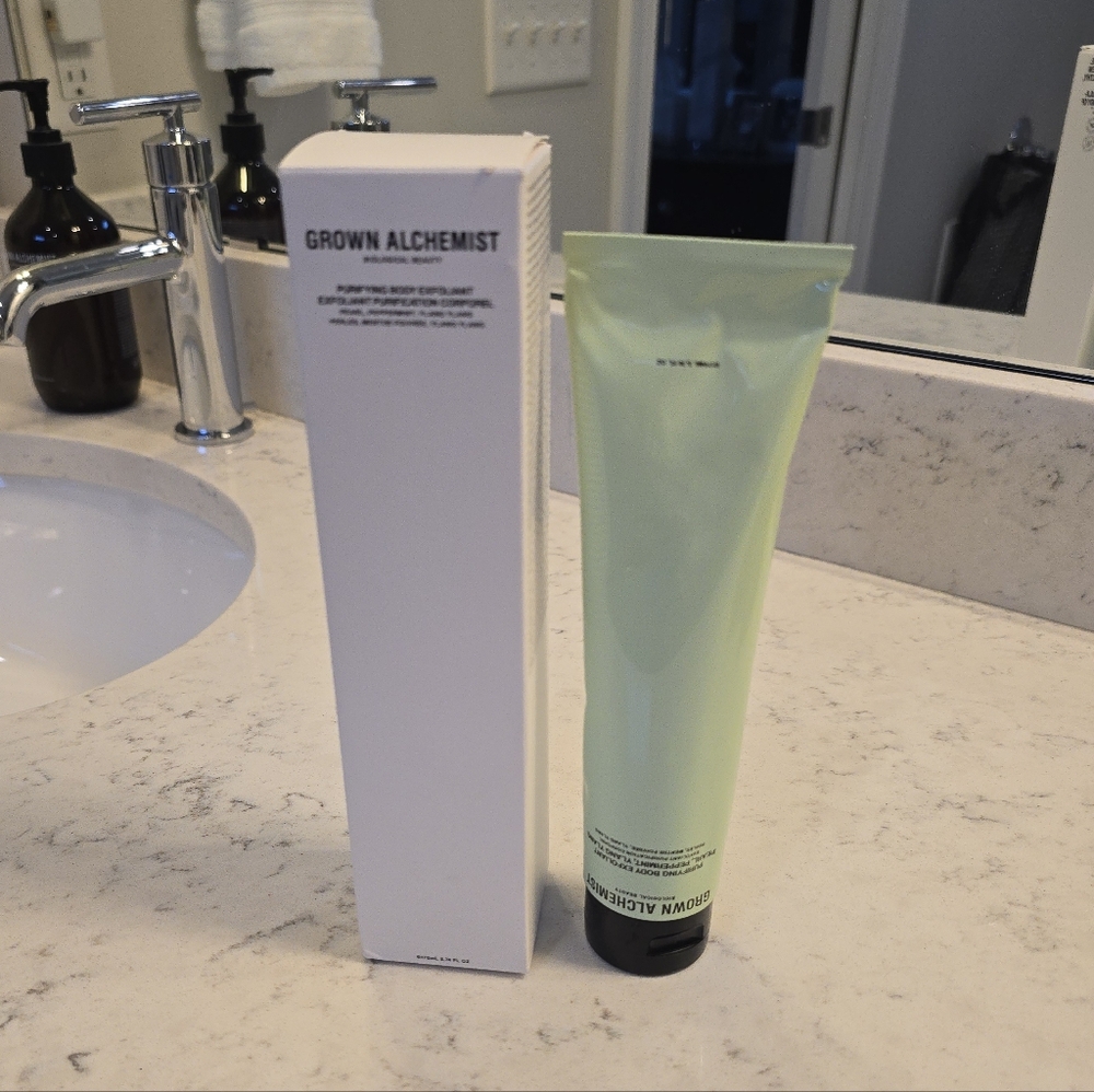 Grown Alchemist Purifying Body Exfoliant